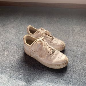 Nike All-White Air Forces Woman’s 8.5